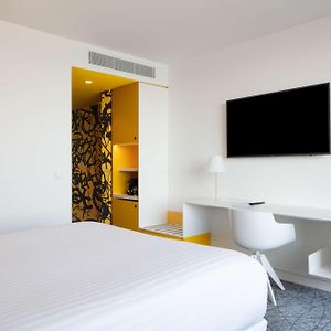 Nhow Sea View Room